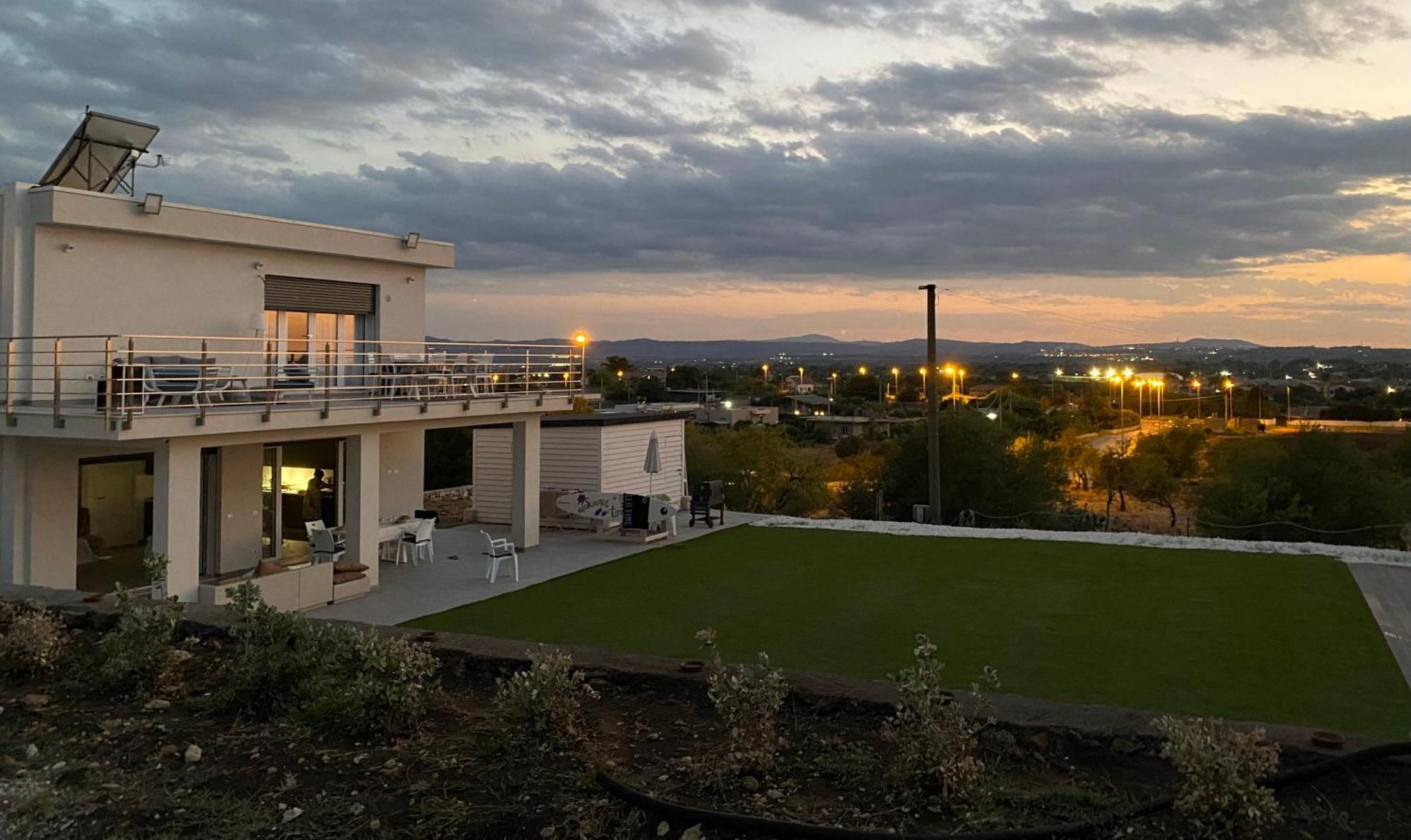 Rarihouse Villa Augusta Bagian luar foto