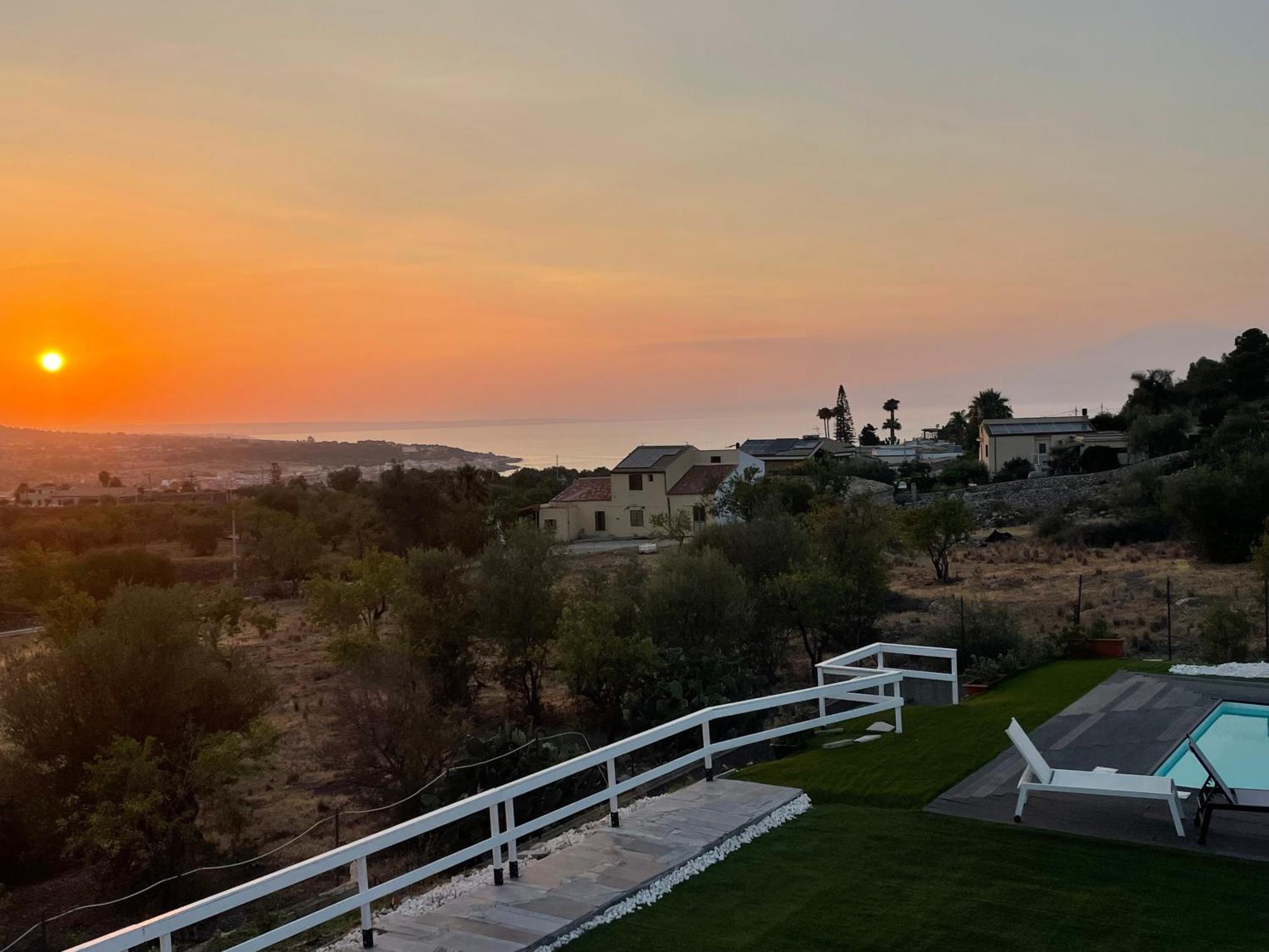 Rarihouse Villa Augusta Bagian luar foto